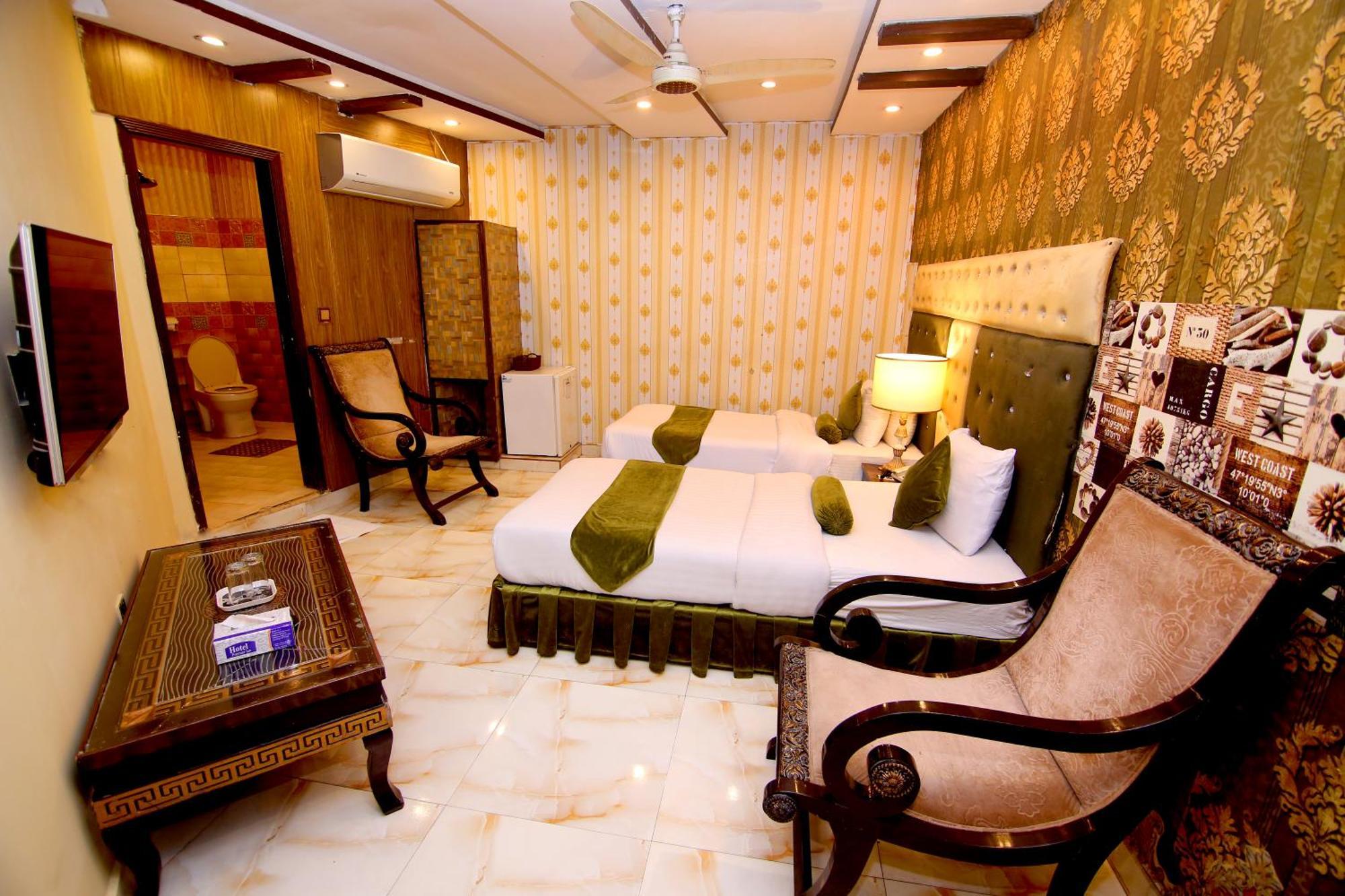 Premier Inn Gulberg Lahore Extérieur photo
