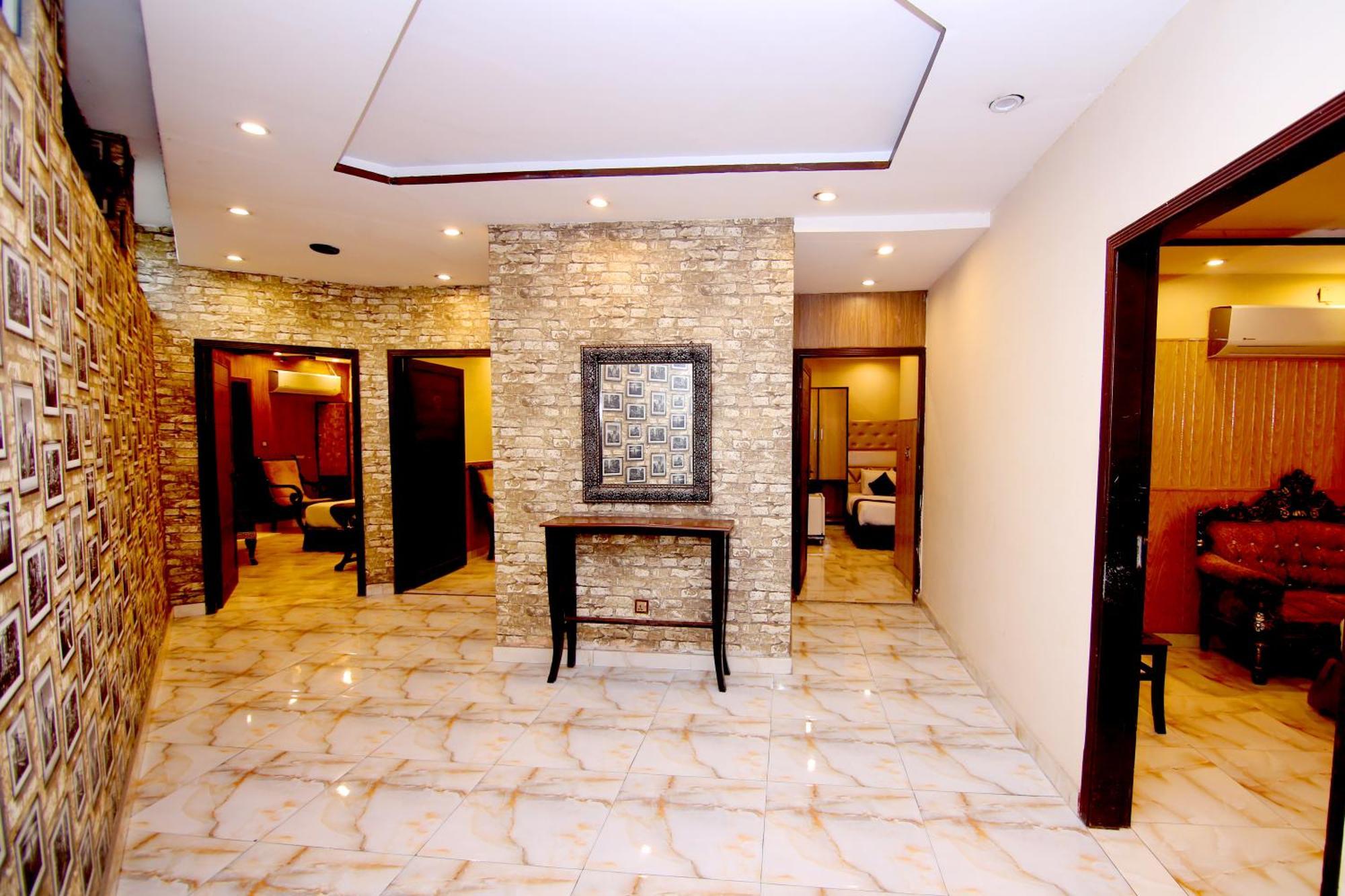 Premier Inn Gulberg Lahore Extérieur photo