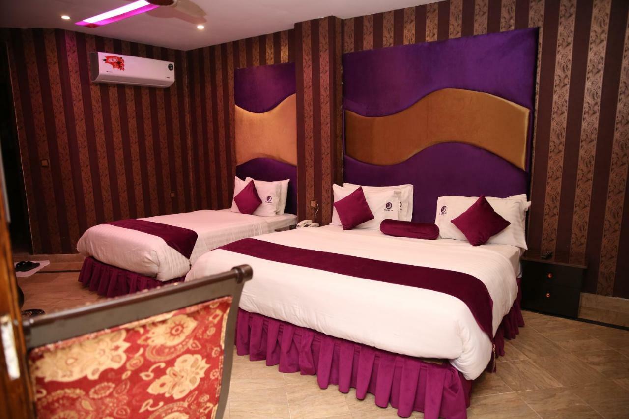 Premier Inn Gulberg Lahore Extérieur photo