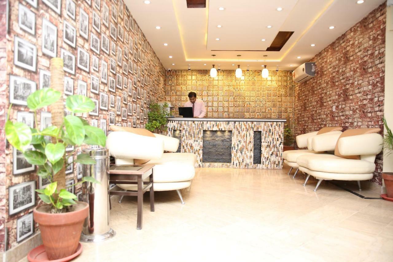 Premier Inn Gulberg Lahore Extérieur photo