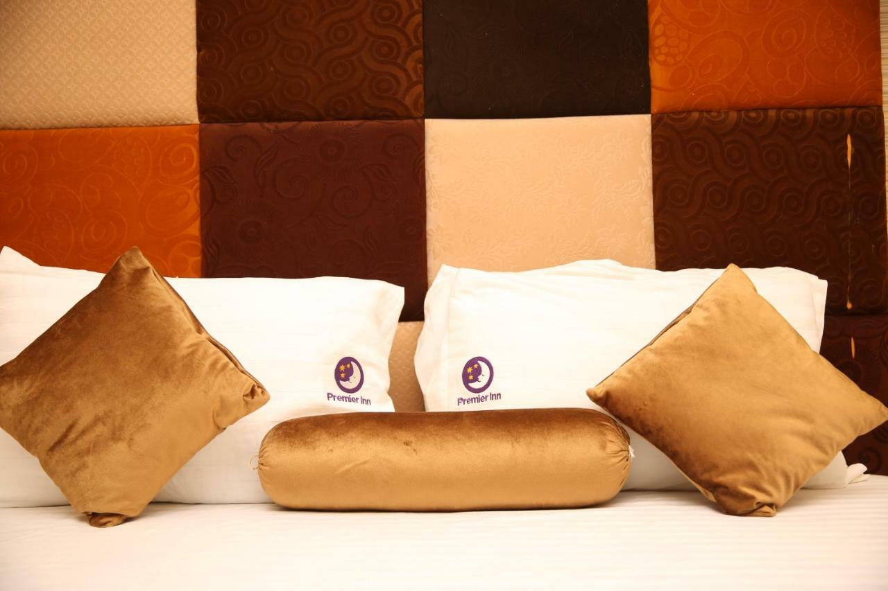 Premier Inn Gulberg Lahore Extérieur photo