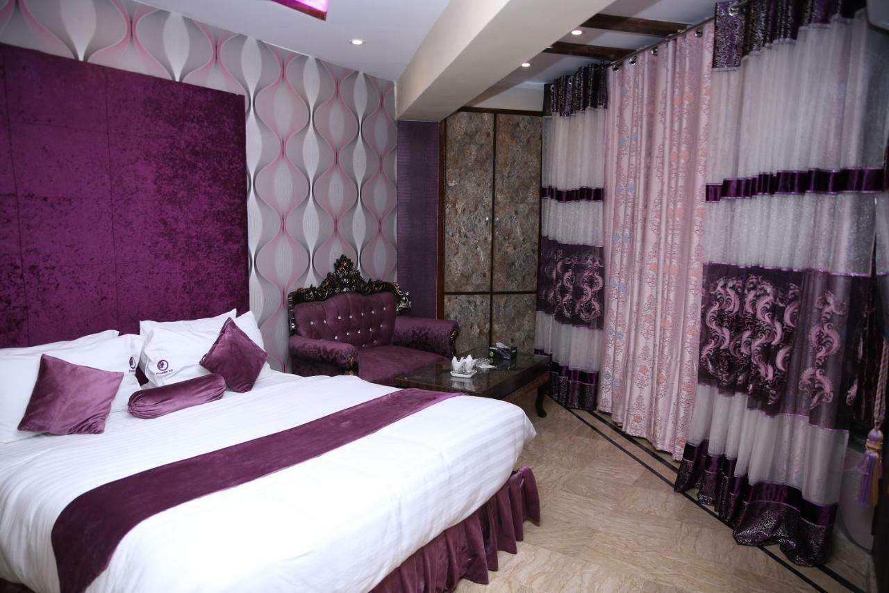 Premier Inn Gulberg Lahore Extérieur photo